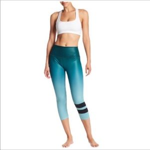 Alo green ombre yoga crop leggings M